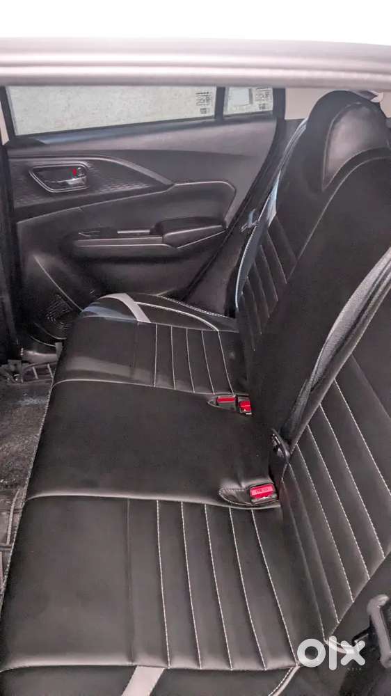 Maruti Suzuki Swift Vxi 2025