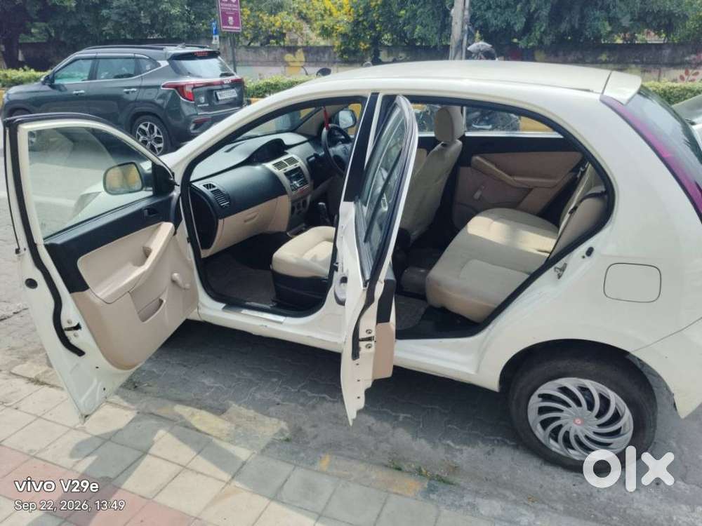 Tata Indica Vista Quadrajet Ls, 2012, Diesel