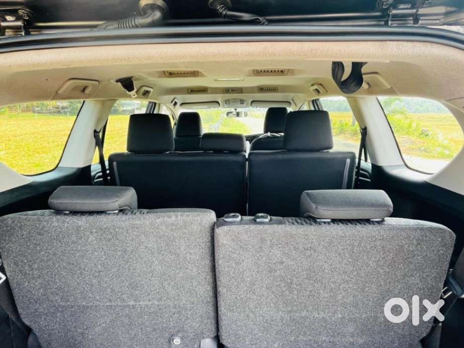 Toyota Innova Crysta 2.4 G Mt 8s, 2017, Diesel