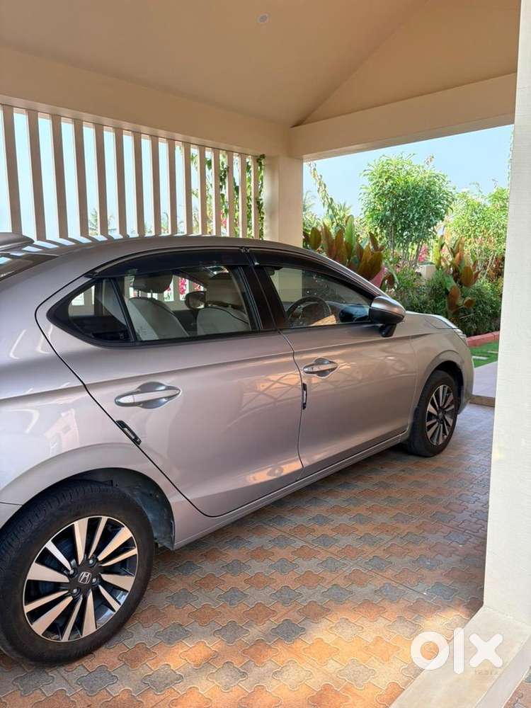Honda City 2024 9700 Km Driven