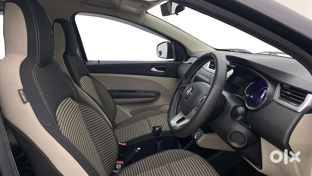 Renault Triber Rxz, 2024, Petrol