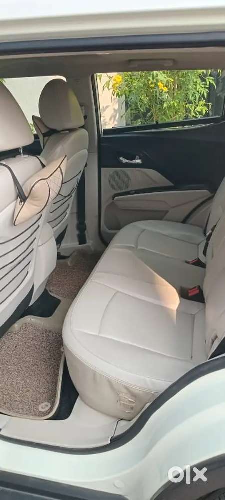 Mahindra Xuv300 2019 Diesel( Sunroof)