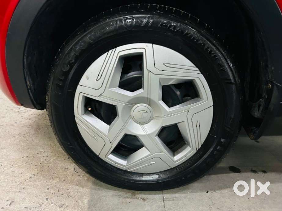 Tata Nexon 1.2 Revotron Xm (s), 2018, Petrol