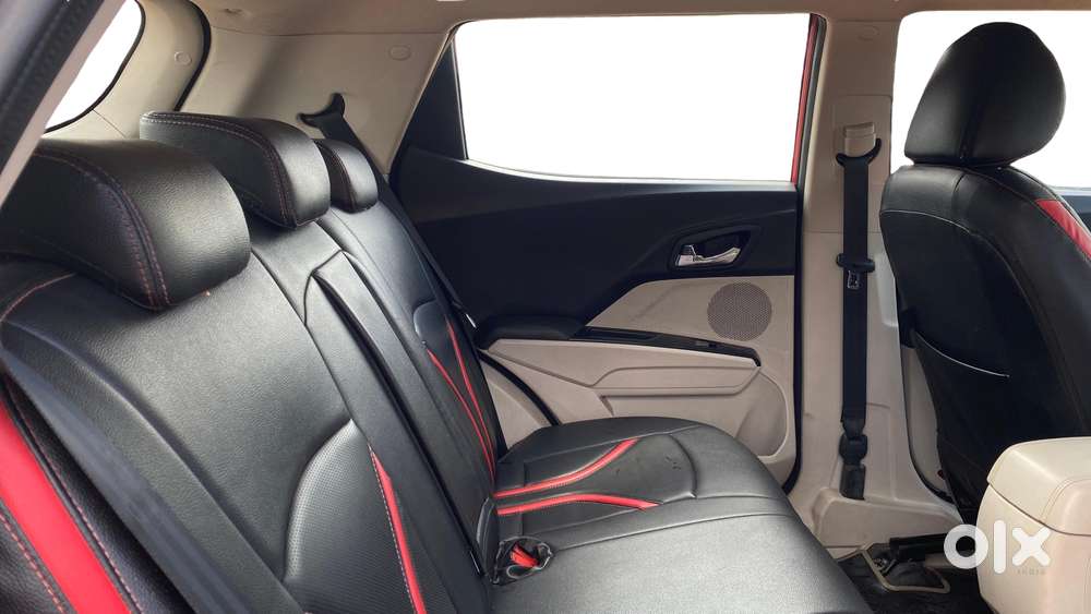 Mahindra Xuv300 W8, 2019, Petrol