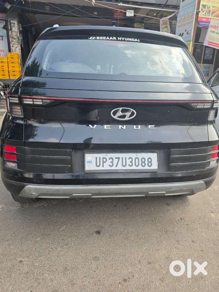 Hyundai Venue Petrol 2023