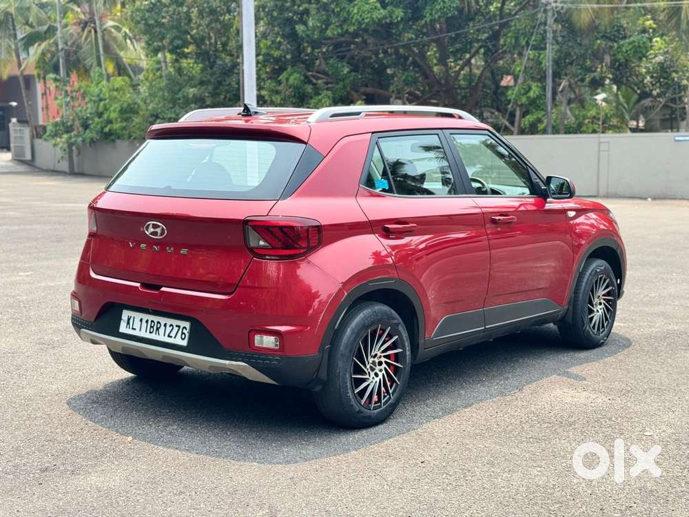 Hyundai Venue 1.2 S (o), 2019, Petrol