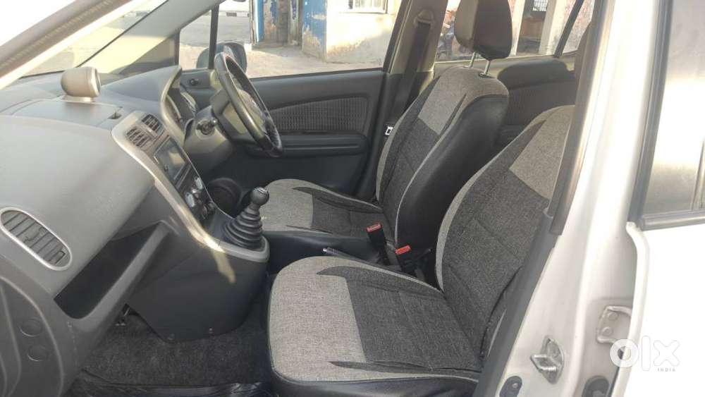Maruti Suzuki Ritz Vxi Abs, 2014, Petrol