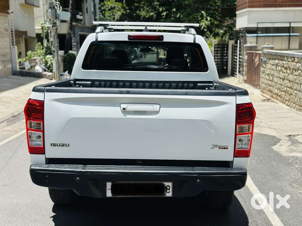 Isuzu V-cross Z Prestige 4x4 At, 2023, Diesel