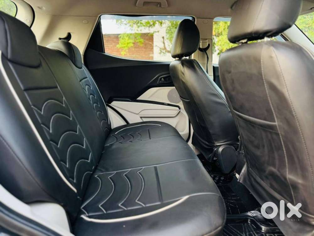 Mahindra Xuv300, 2022