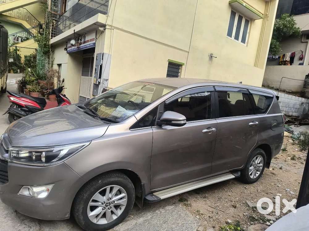 Toyota Innova Crysta 2016 Petrol 125000 Km Driven