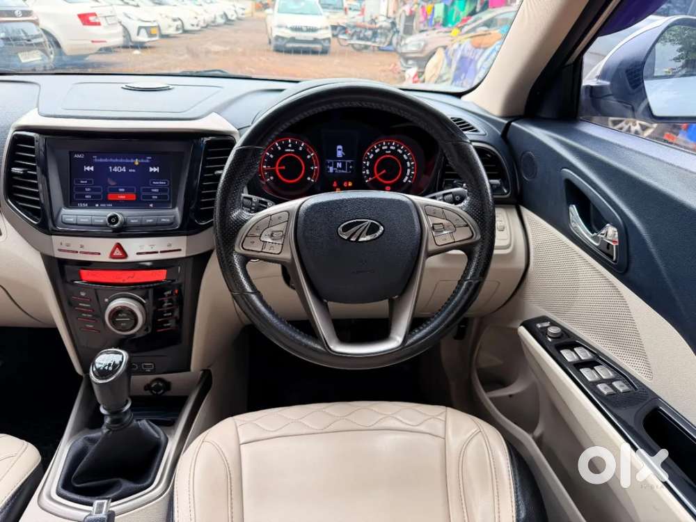 Mahindra Xuv300 W8, 2022, Petrol