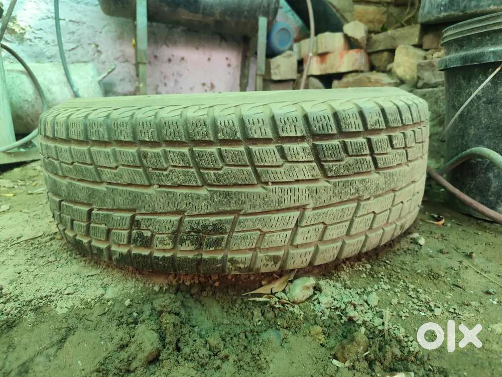 Mahindra Xuv500 Yokohama Tyre With Rim  Single Piece  Good Condition