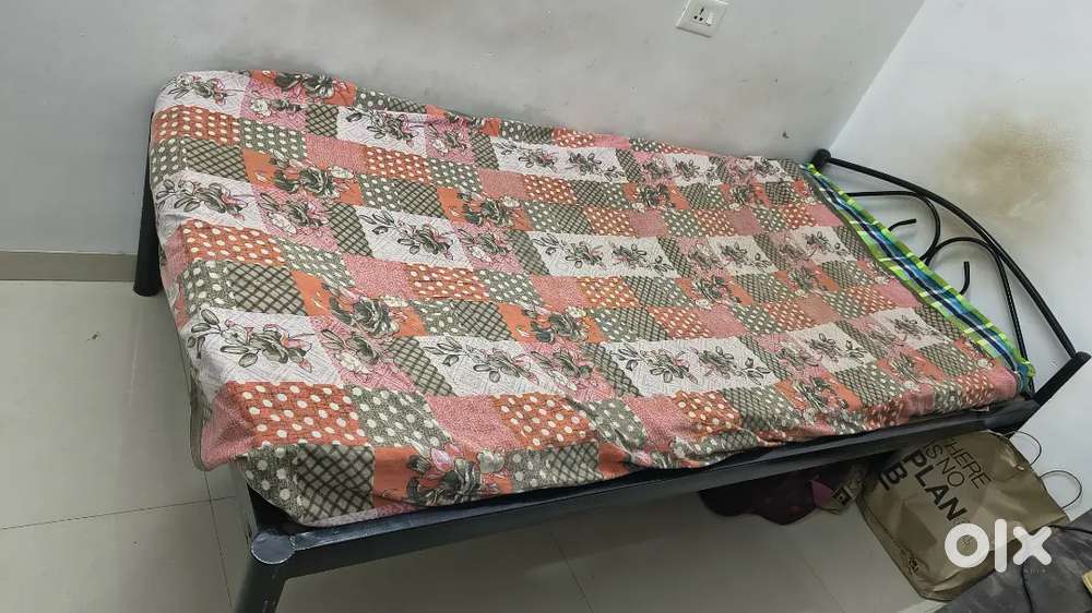 Cots in Wakad, Free classifieds in Wakad | OLX