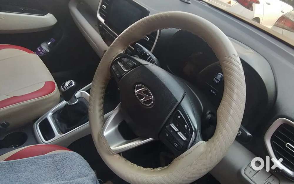 Direct Owner Sale. 1st-owner Hyundai_venue S(o) Turbo Imt.
