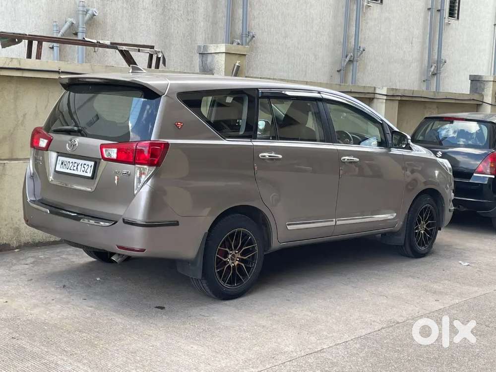 Toyota Innova Crysta 2016 Diesel Well Maintained