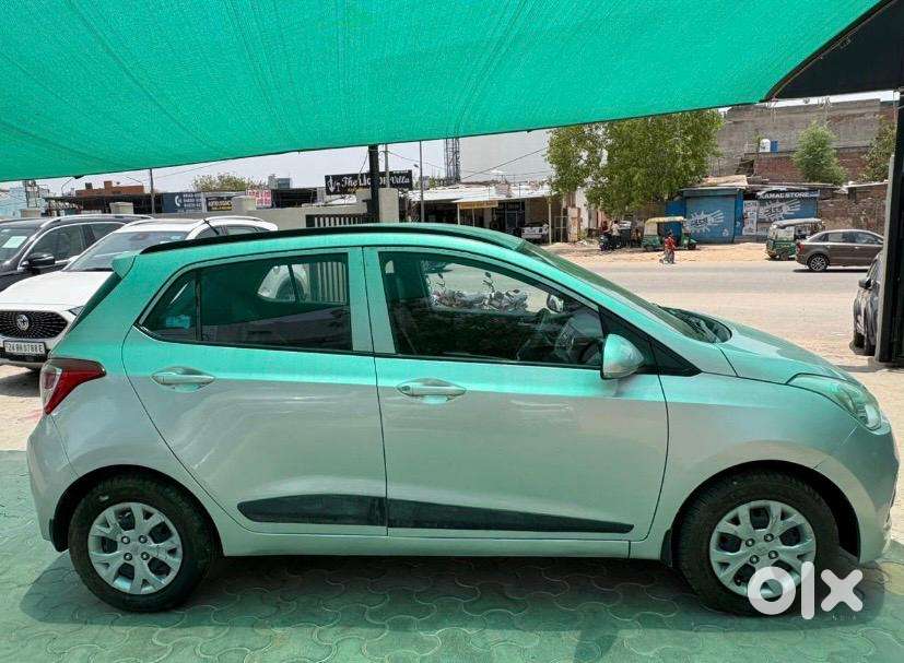 Hyundai Grand I10 Sportz, 2016, Petrol