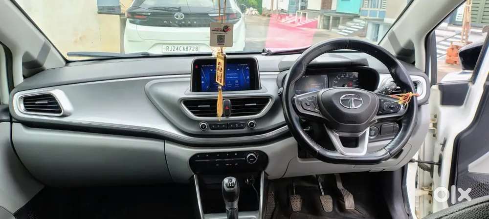 Tata Altroz Petrol Manual 2021 50000 Km Driven
