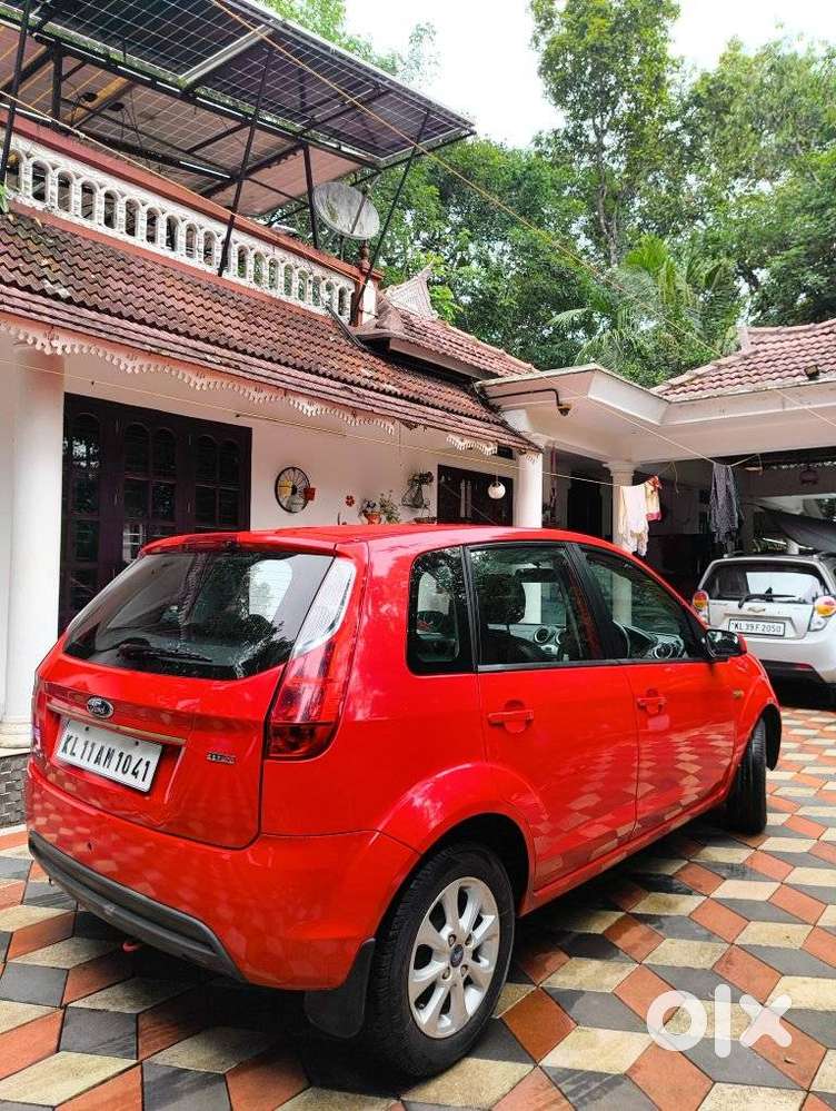 Ford Figo 1.2ptitanium Sports Pack, 2012, Petrol