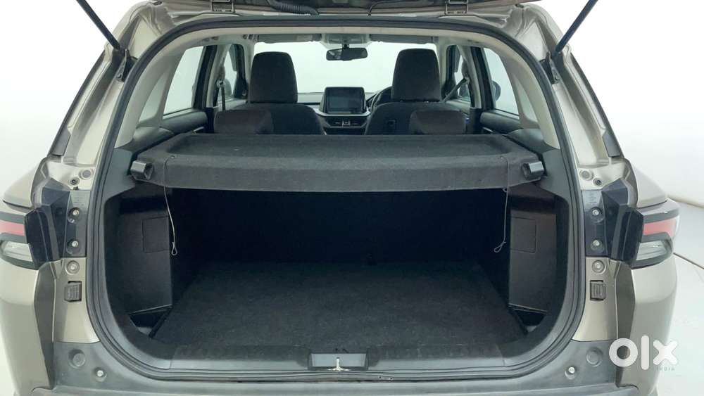 Maruti Suzuki Brezza Zxi Plus At, 2022, Petrol