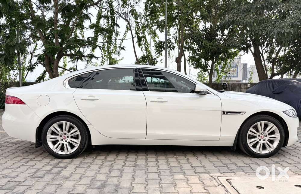 Jaguar Xf 2017 47000 Km Driven Py Registration