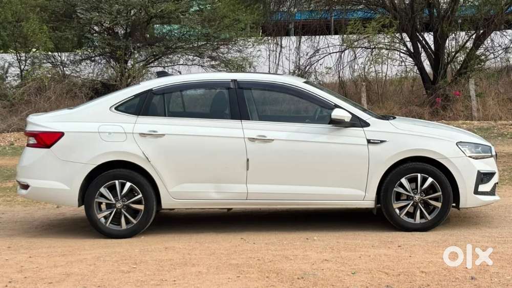 Skoda Slavia Style 1.0l Tsi Mt, 2023, Petrol