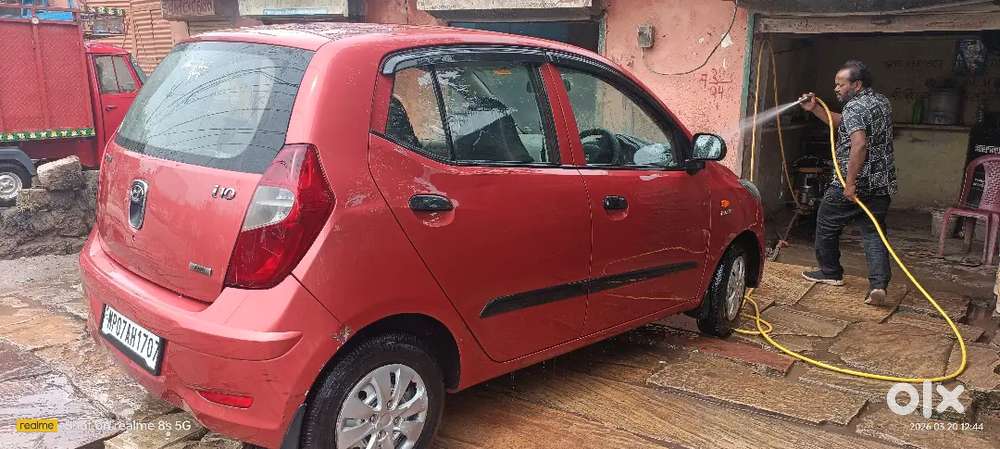 Me Apni Car Bech Rha Hu