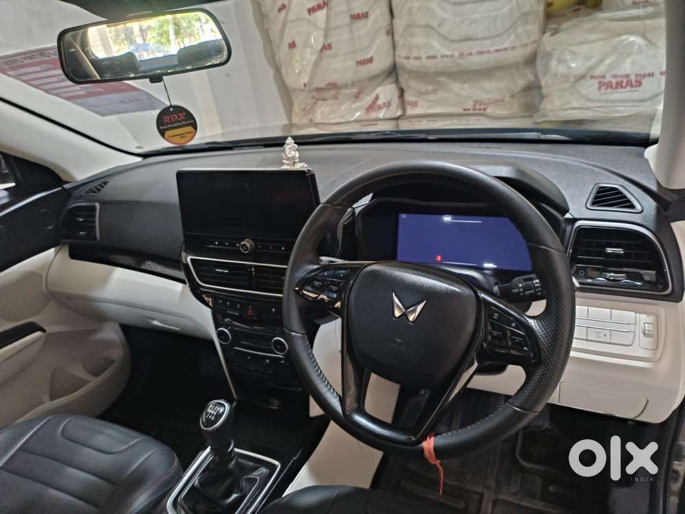 Mahindra Xuv 3xo Ax5 Ds Mt, 2025, Diesel