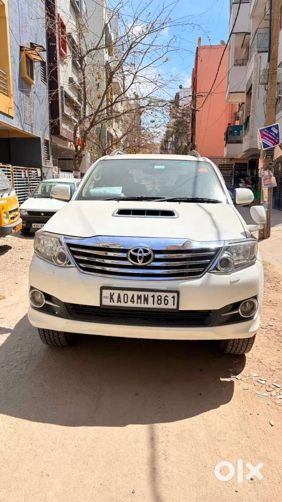 Toyota Innova Crysta [2020-ongoing] 2.4 Gx 7 Str, 2017, Diesel