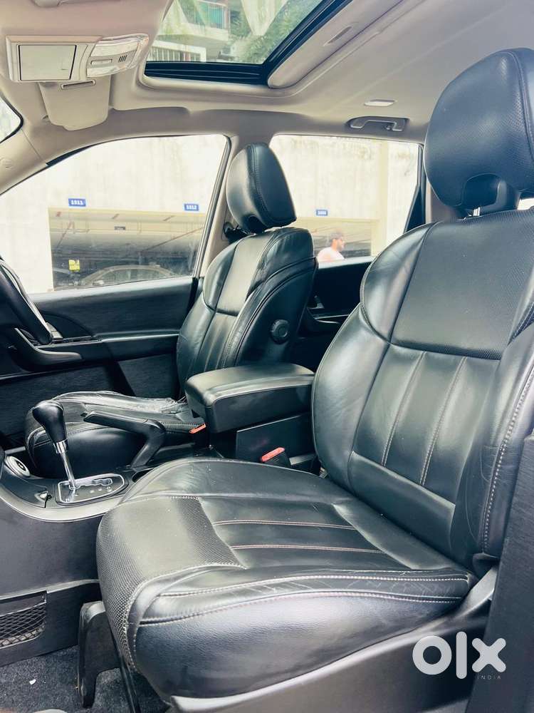 Mahindra Xuv500 2.2 W10, 2017, Petrol