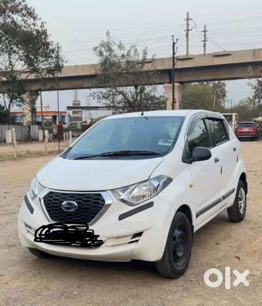 Datsun Redi Go Weight Colour