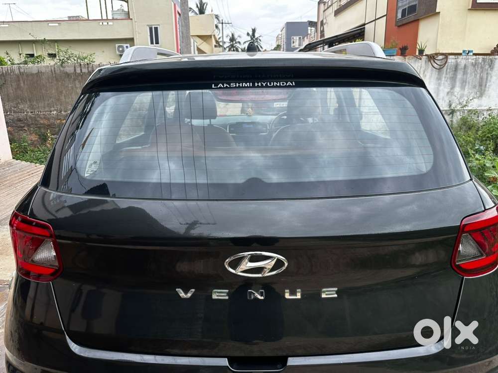 Hyundai Venue S Plus Petrol Manual 2020