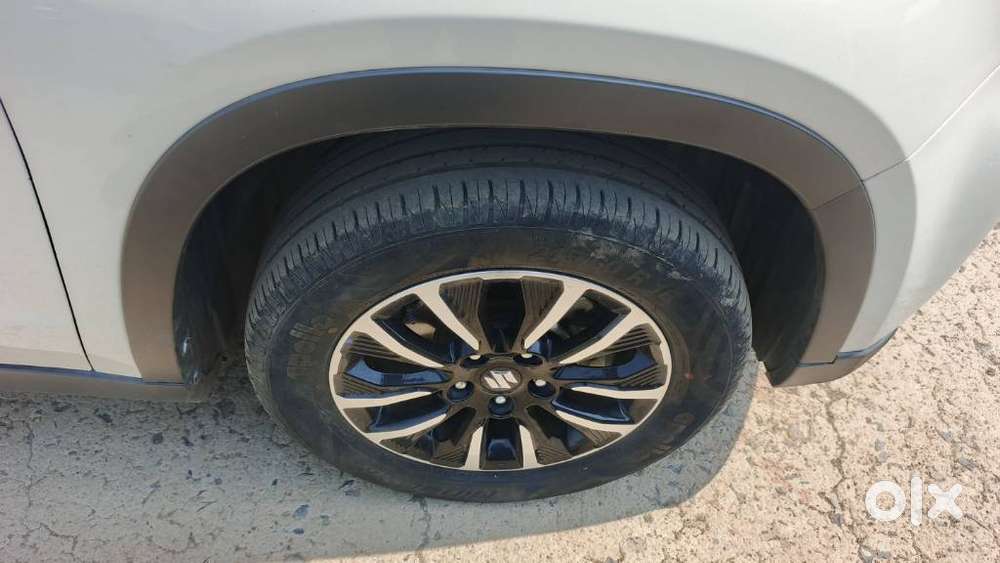 Maruti Suzuki Brezza 1.5 Zxi Plus At Smart Hybrid, 2022, Petrol
