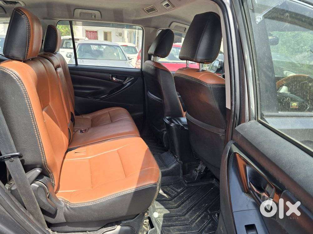 Toyota Innova Crysta 2.4 G Mt 8s, 2019, Diesel