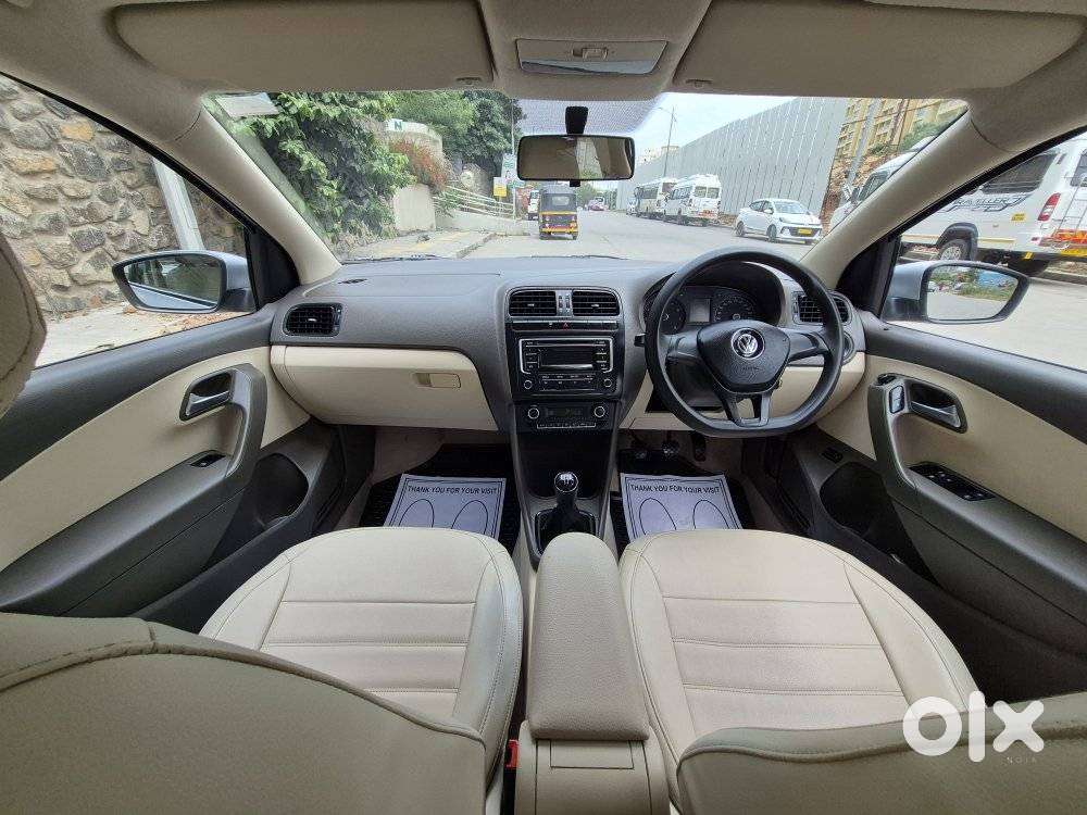 Volkswagen Vento 1.6 Comfortline, 2015, Petrol