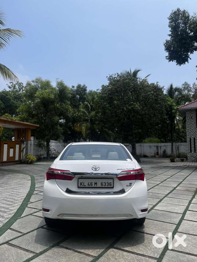 Toyota Corolla Altis 2015 Diesel Well Maintained