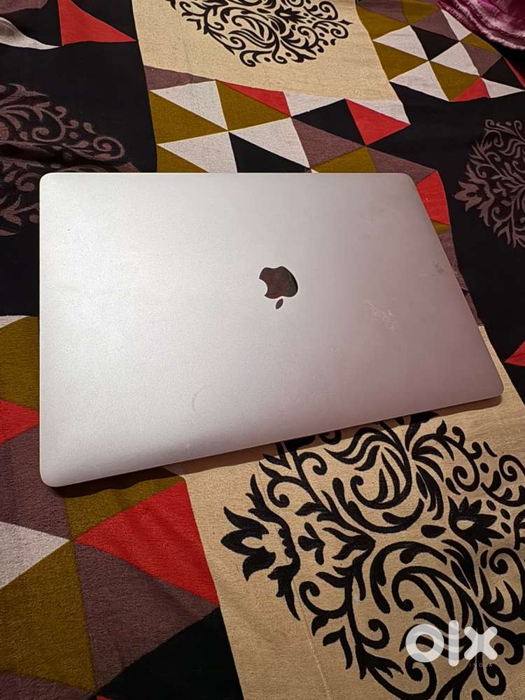 MacBook Pro 2017  8GB RAM  512GB SSD