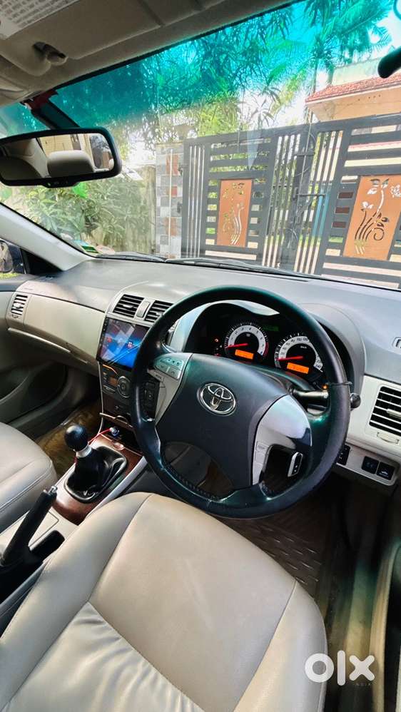 Toyota Corolla Altis 2012