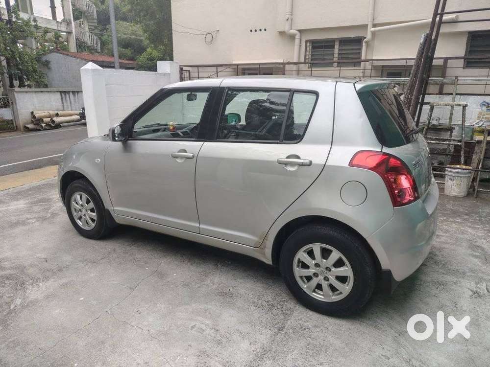 Maruti Suzuki Swift Zxi, 2011, Petrol