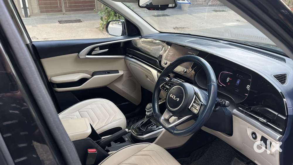 Kia Carens 1.4 Luxury Plus Dct 7 Str, 2022, Petrol