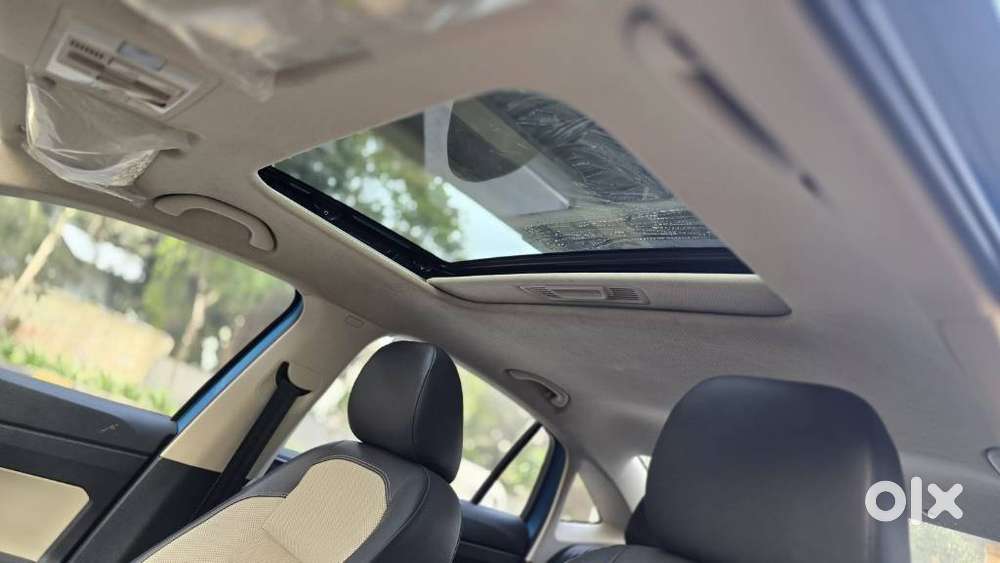 Skoda Slavia 1.5 Tsi Style At, 2023, Petrol