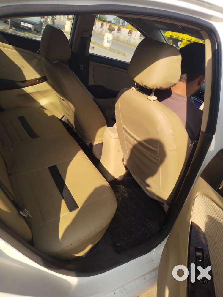 Hyundai Verna Fluidic 1.6 Crdi Sx, 2015, Diesel