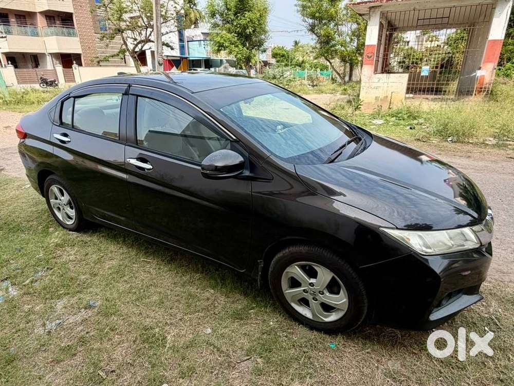 Honda City 4th Gen 1.5 V I-vtec Mt  Golden Brown Metallic