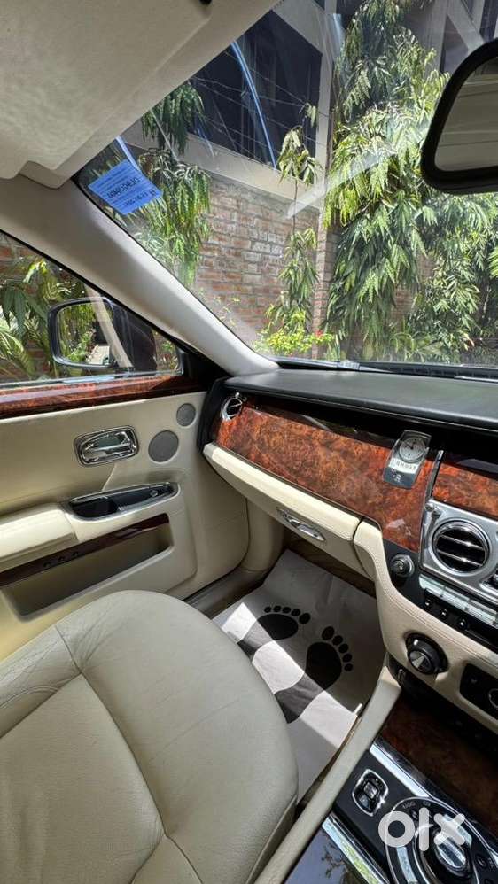 Rolls-royce 2011 Luxury Car