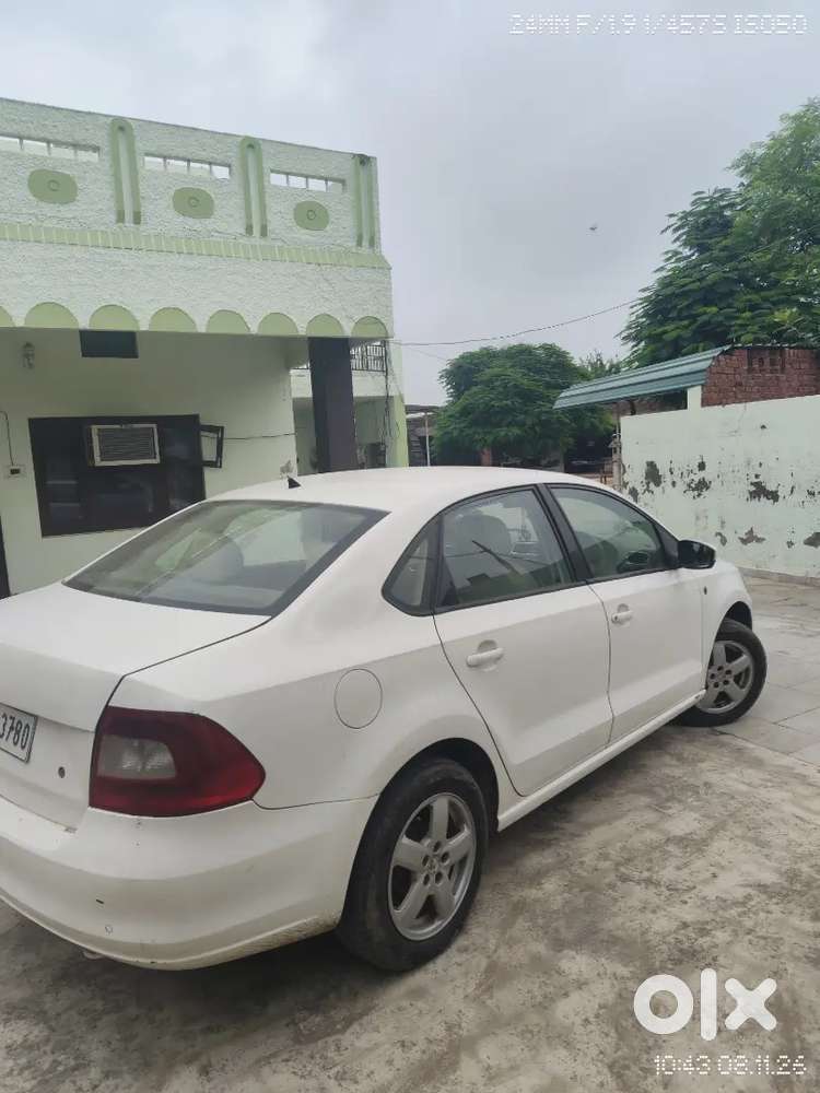 Skoda Rapid 1.5 Active 2014