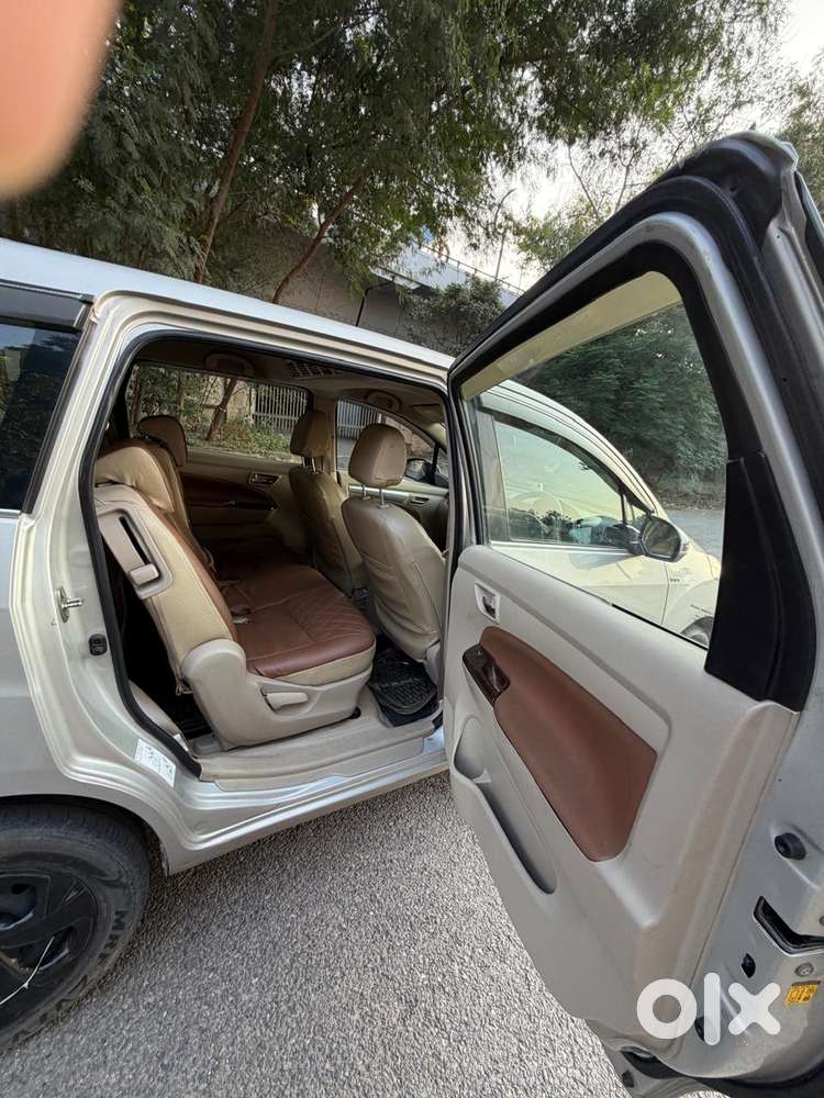 Maruti Suzuki Ertiga 1.4 Vxi Cng Anniversary Edition, 2018, Cng & Hy..