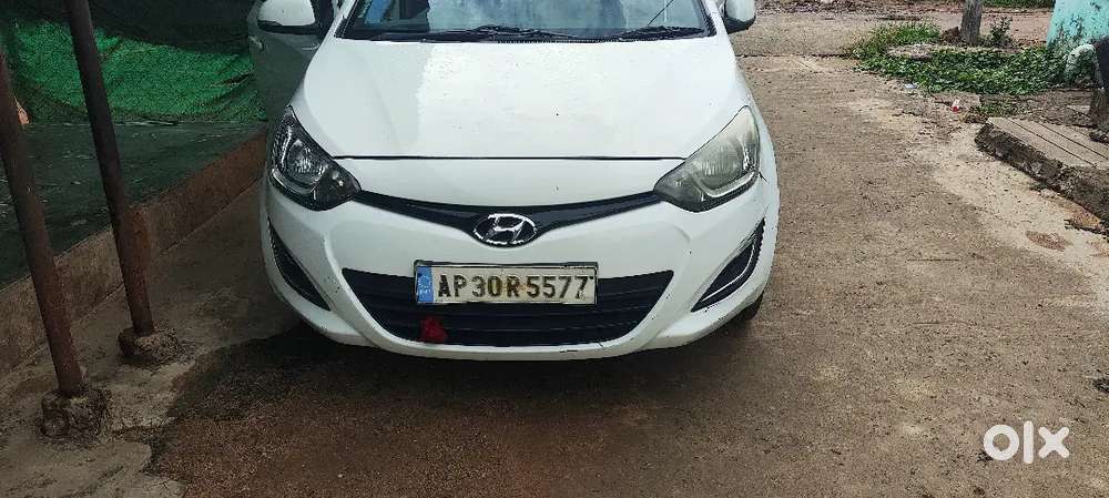 Hyundai I20 Asta Petrol 2013