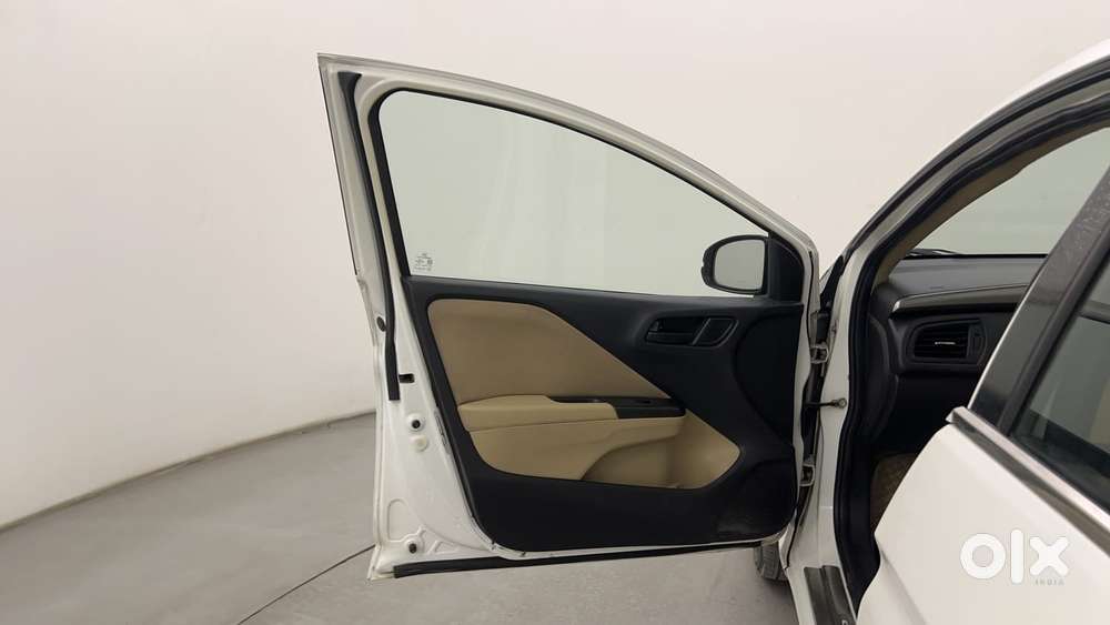 Honda City I-vtec Sv, 2015, Petrol