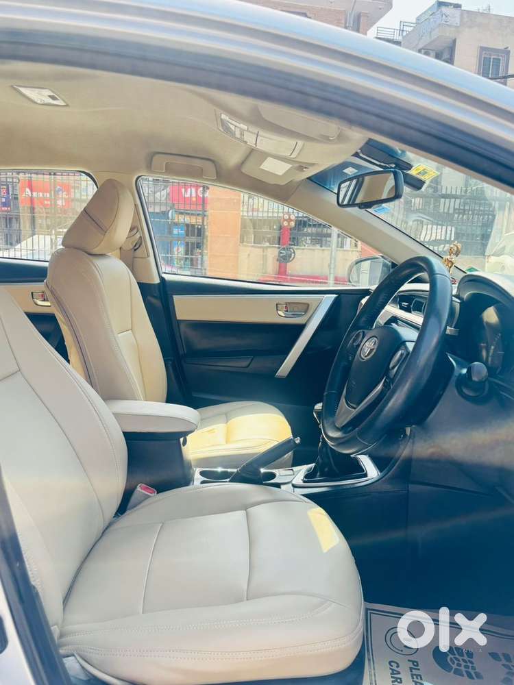 Toyota Corolla Altis 2015