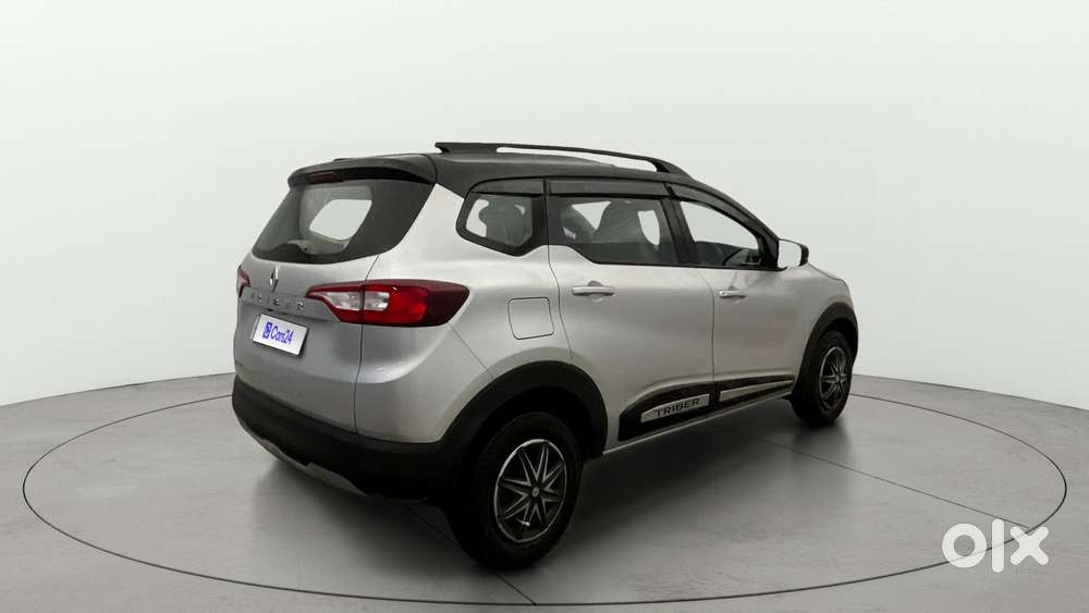 Renault Triber Rxt, 2022, Petrol