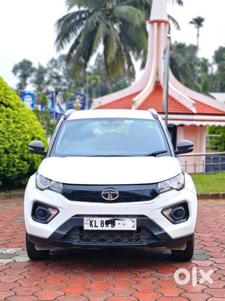 Tata Nexon 1.2 Revotron Xm (s), 2023, Diesel